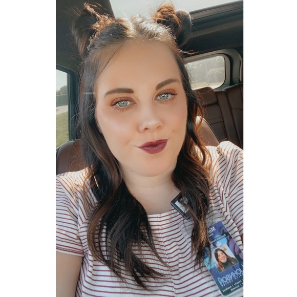 Meet your Posher 🍂🖤🫒 - Picture 5 of 17